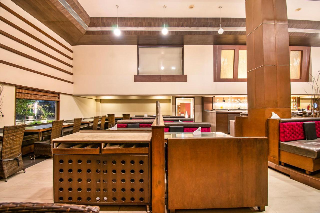 Hotel Sadanand Regency Pimpri-Chinchwad Exterior foto