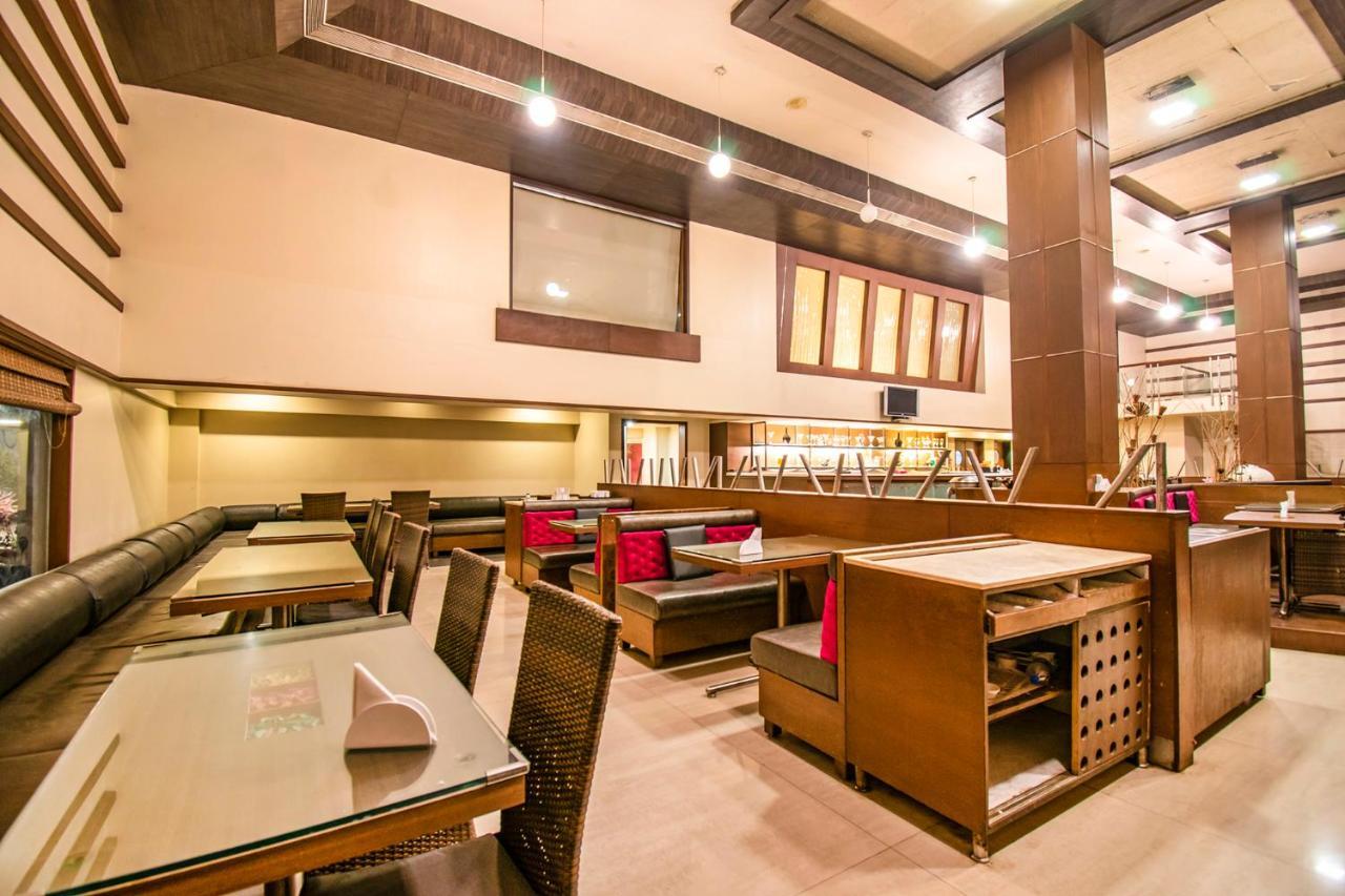 Hotel Sadanand Regency Pimpri-Chinchwad Exterior foto